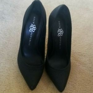 BLACK HEELS